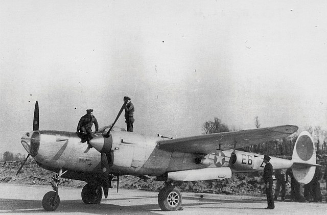 P-38 Lightning (E6-Z) of the 370th Fighter Group, 402d Fighter Squadron